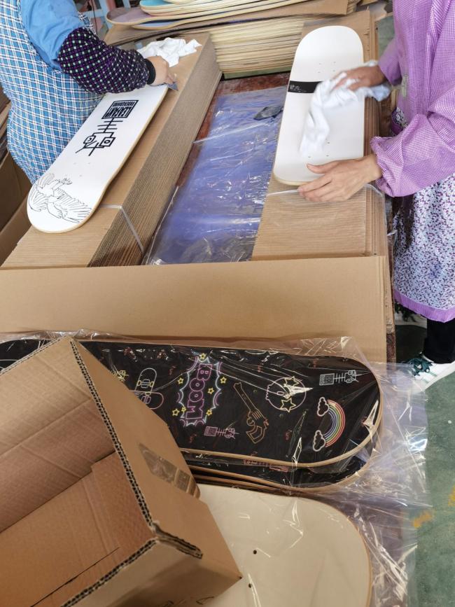 Wholesale Skate Board Printed Custom Maple Wood Complete Skateboard
