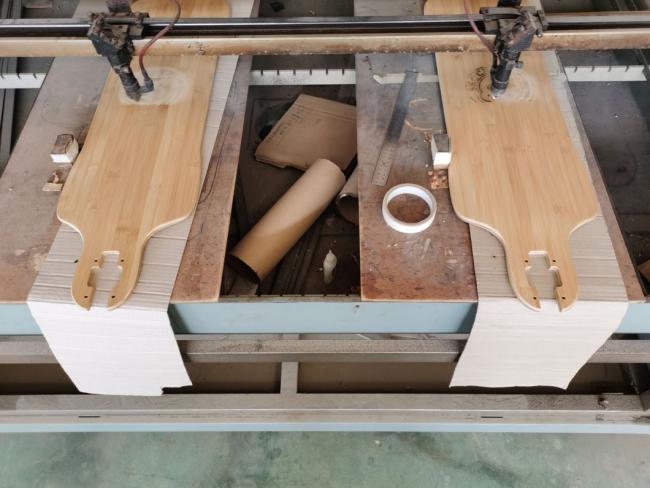 2023 Hot Wholesale 7ply Maple Wood Professional Double Kick Skateboard