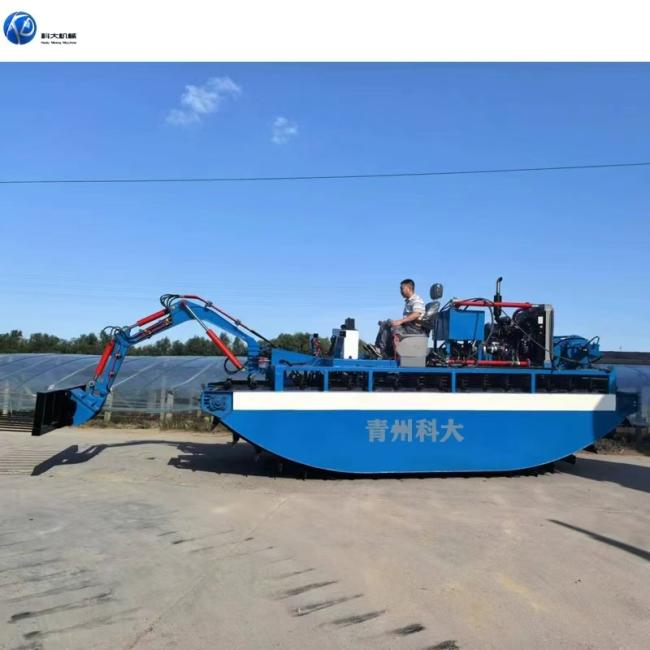 Side view of Keda Amphibious Weed Harvester