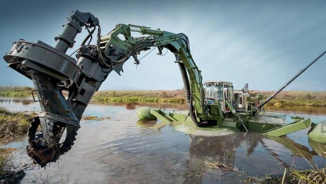Detailed view of dredge pump components