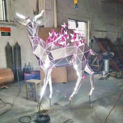 China ISO9001 Metal Deer Garden Sculptures SUS 316L Hairline Mirror Finish for sale