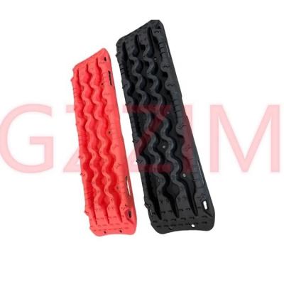 China Automobile Vehicle Wheel Recovery Traction Board Rubber Track And Escaper Relief for sale