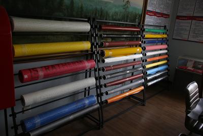 Китай Огнеупорный крен ткани стеклоткани изоляции с различными основными картинами продается