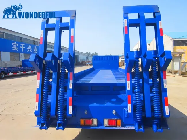 Innovative 4 Axle 40ton Rollback Transporter Second Hand Special Capacity Deck Heavy Machinery Semi Low Loader Bed Flatbed Lowbed Lowboy Truck Trailer