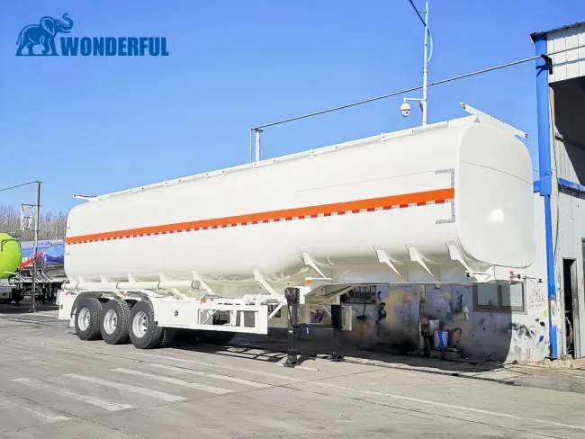 High Quality 3 4 Axles Easy Loading Aluminum Tool Box Diesel Oil Accessories Compartment Van Type Sale Enclosed Water Gallon Liquid Fuel Tanker