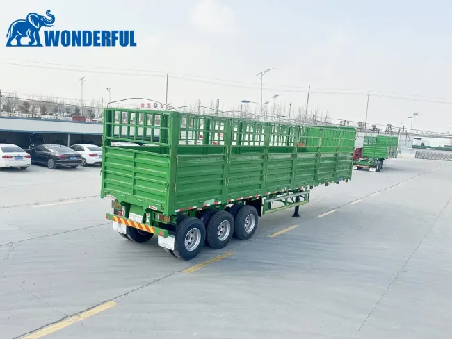 Efficient Tri-Axle Jumping Gate Utility Board Contruction Installation Wood Wide Aluminum Mounted Equipment Stake Side Wall Bulk Cargo Fence Around Semi Trailer