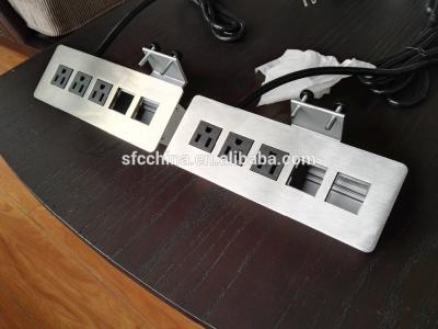 China 3 Ausgang-Schreibtisch angebrachte Netzdosen mit 2 USB-Porten, Tischplattenenergie und Daten-Ausgängen zu verkaufen