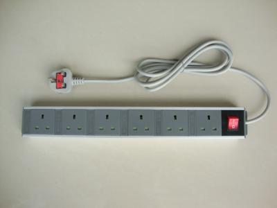 China UK 6 Jack Multiple Outlet Power Bar With Flat Plug , Smart Six Socket Power Strip for sale