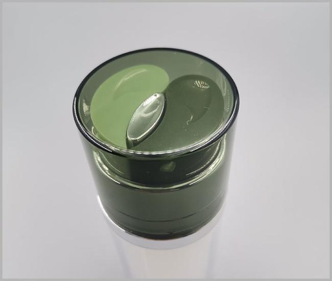 dual-chamber-acrylic-airless-bottle-13.jpg