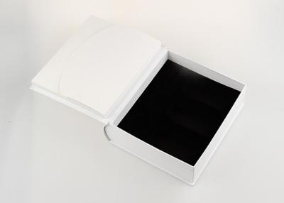 中国 リサイクルされたペーパー ギフト用の箱の白い本の定形ギフト用の箱の包装を包む習慣 販売のため