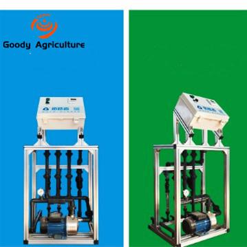 中国 容易な設置済み熱帯温室水肥料のアプリケーター機械水耕栽培 マイクログリーン成長肥料システム 販売のため