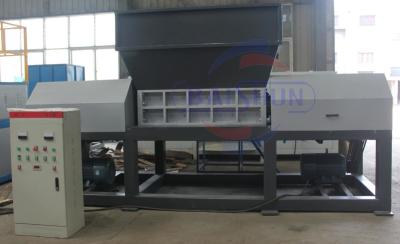 China Low Noise Scrap Metal Shredder Machine For Large Volume Of Waste 2000kg/H for sale