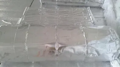 Basic Customization Sf19 Multi Layers Foil Bubble Woven Fabric Foam Radiant Barrier Silver Fireproof Thermal Insulation Blanket for Roofing / Wall / Ceiling