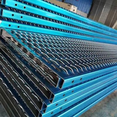China Corrosion Resistant Punched Steel Mesh 3mm Perforated Aluminium Mesh for sale