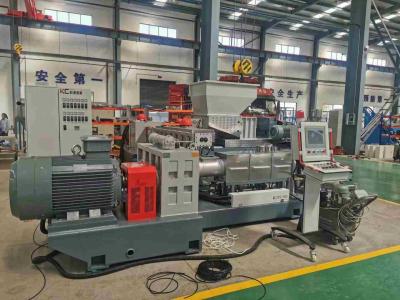 Chine Machine de processus en caoutchouc de réutilisation en plastique d'équipement de 160KW 110L à vendre