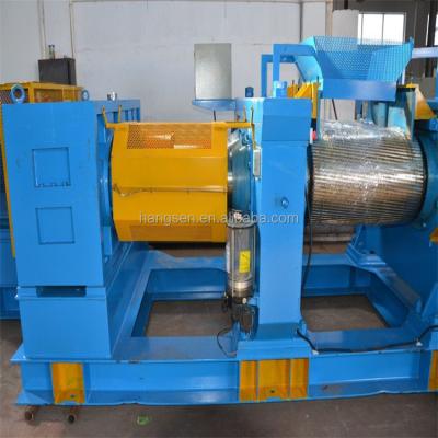 中国 20-120タイヤ装置をリサイクルする網のタイヤの造粒機機械1000kg/H 販売のため
