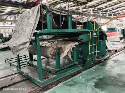 China Línea de correa de goma del converyer prensa de vulcanización de la teja de goma de la máquina de la prensa del calor en venta