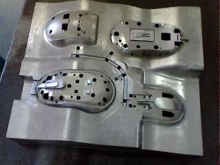 China LKM Custom Made Plastic Covers Mouse Blow Mold 500K Shots ISO9001 for sale