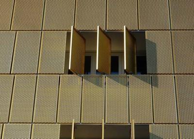 Китай Расширенный навес металла защищает здание от breeziest сильного солнечного света adumbral продается