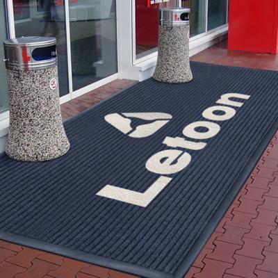 China Hotel Custom Polypropylene And Polyester Rugs 180x1800 Airport Floor Mat for sale