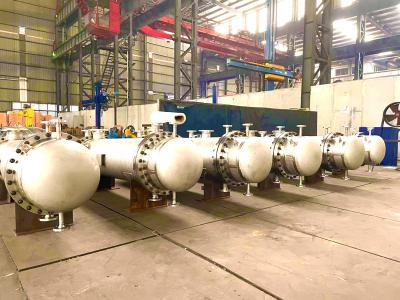 中国 STORDWORKSの水オイル クーラーのヒーターのReboilerの蒸化器のための産業ステンレス鋼の貝の熱交換器の管は凝縮する 販売のため