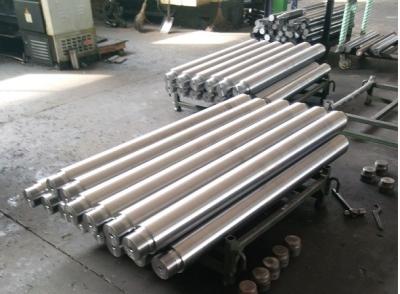 China 40Cr, 42CrMo4 Rod Quenched / Tempered Anti Corrotion Hydraulic Cylinder Rod Length 1m - 8m for sale
