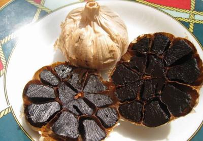 China antioxidant Aged Black Garlic Extract powder 3%polyphenol for sale