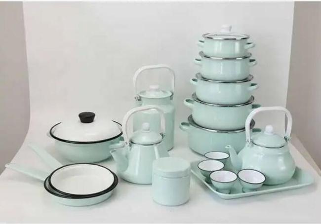 Factory Direct Sell BSCI Enamelware Manufacturer Carbon Steel Enamel Pot Kettle Saucepan with Milk Pan