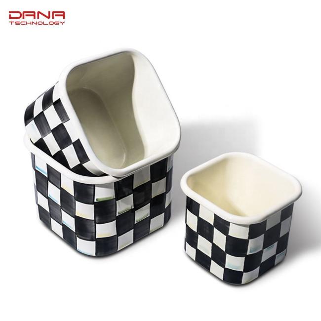 Classic Black and White Type Enamel Noodle Cup with Plastic Lid and Enamel Lid