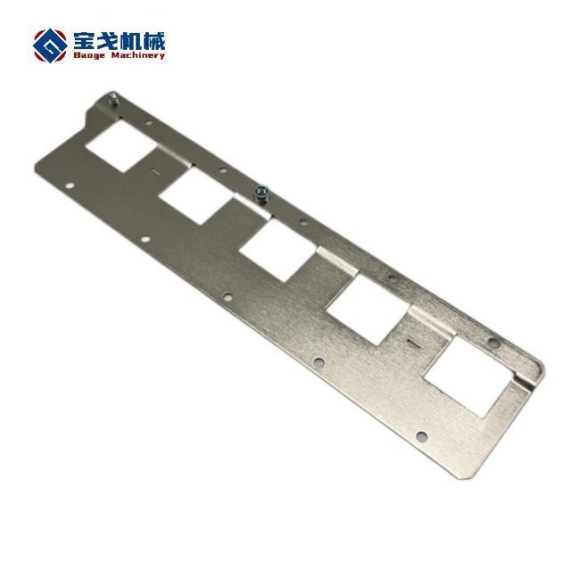 C11000 Copper Energy Busbar 150 a 2p with 10 or 20 Screws with Nickel Cover