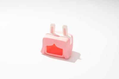 中国 Silicone Rubber Small Bluetooth Speaker Set Custom Animal Cute Shaped 販売のため