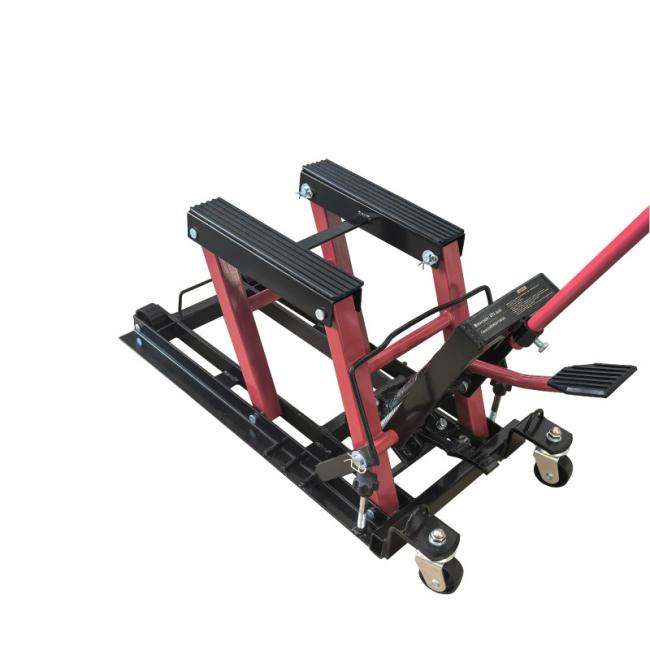 YD08-032 1500LB Motorcycle ATV Lift in use