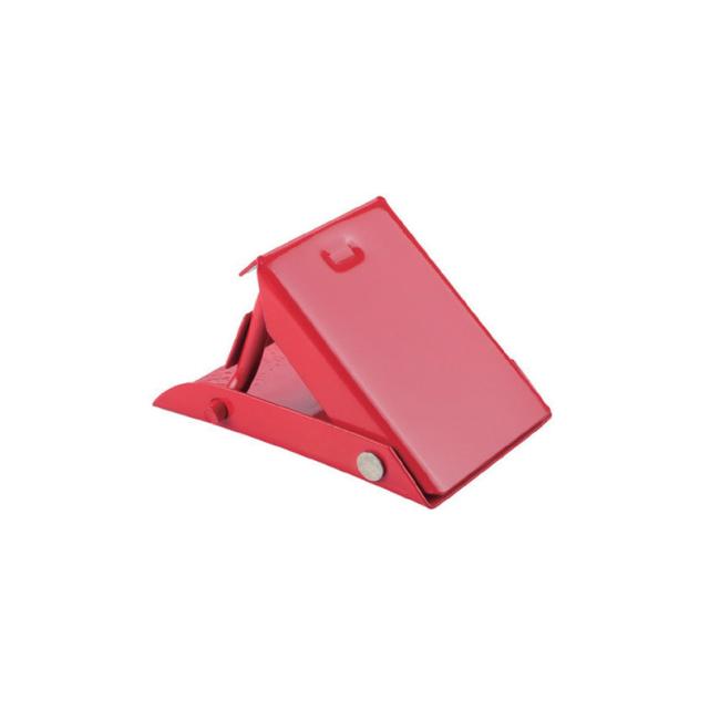 YD10-003 Wheel Chocks in use with vehicle
