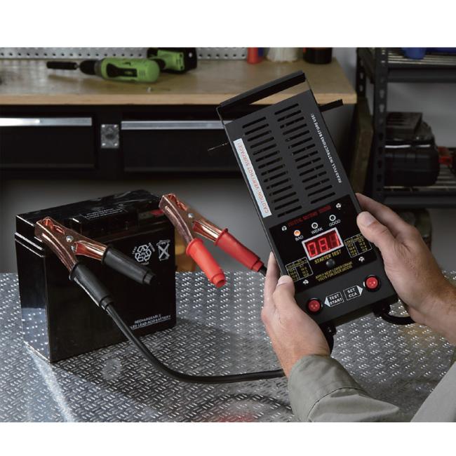 YD24-002 Battery Tester in use