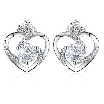 China 11x9.5mm 1.5g Sterling Silver Heart Earrings 3A Silver Heart Studs SGS for sale