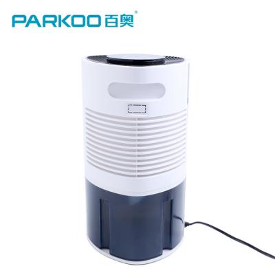 China Small Place 420ML/DAY 2.4L Semiconductor Dehumidifier for sale