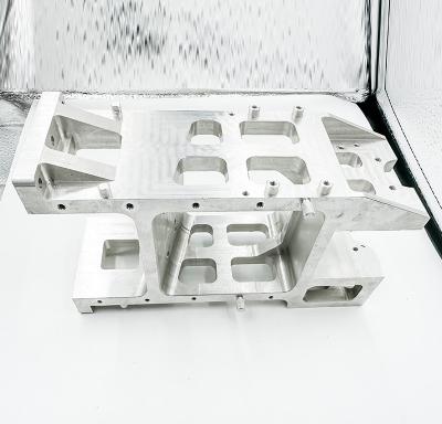 Chine Base en aluminium de fraisage de cavité de pièces de commande numérique par ordinateur pour le Smart Camera de bourdon téléguidé/sécurité à vendre