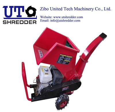 China petrol engine shredder chipper for fireplace wood chip machine horizontal wood chipping machine in garden cutting for sale