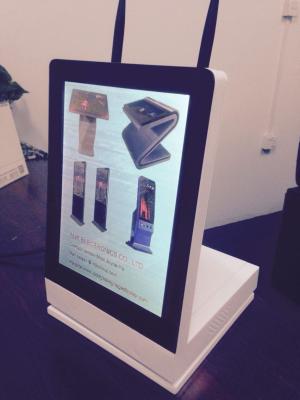 China Núcleo do quadrilátero exposição vertical do LCD de 12,1 polegadas com base de giro, Wifi e 3G à venda