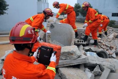 China De la emergencia del terremoto del equipo de rescate localizador de la vida humana del radar nuevamente en venta