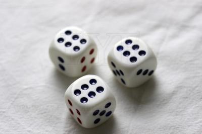 China Plastic Voice Dice Cheating Device With Cell Phone For Cheating Games for sale