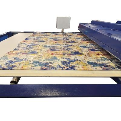 China Automatic Sponge Laminated Carpet Embossing Machine with Cutting 2 in 1 Easy to Operate for sale