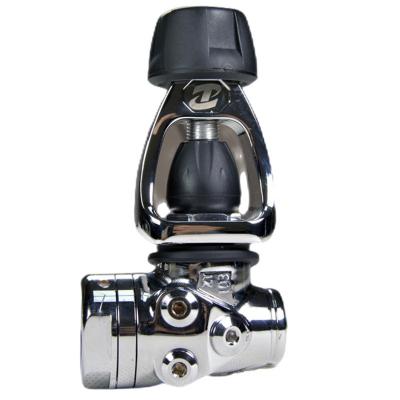 China Anti Corrosion Scuba Diving Regulator Durable Brass Chrome Plated for sale