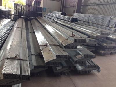 China 1,912 a 43.588kg/a M galvanizó el material labiado del acero del canal de las correas de acero en venta