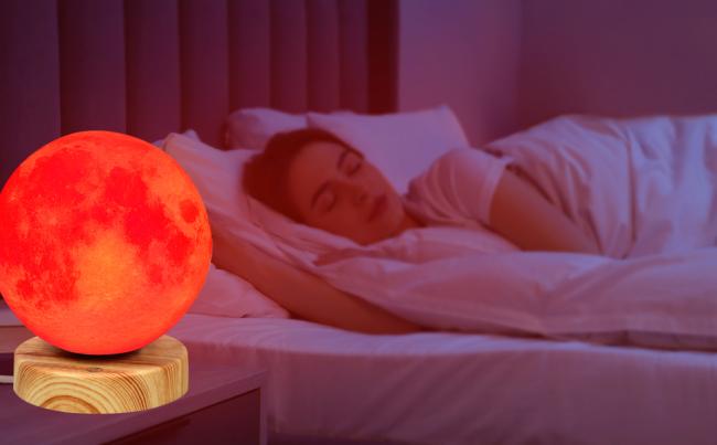 Red Moon lamp in use with 2700K warm white lighting setting