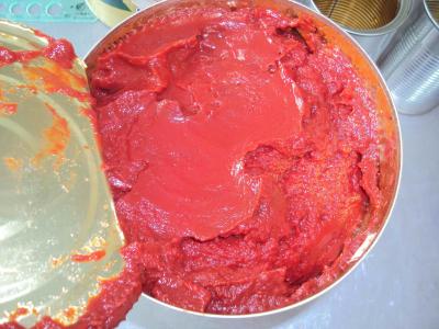 China Canning Fresh Tomato Sauce , Tomato Paste Can Commercial Sterilization for sale