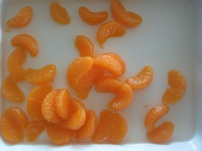 China La nutrición conservó rebanadas anaranjadas/las mandarinas conservadas en jugo en venta