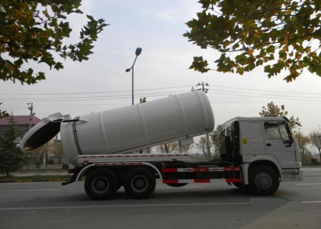 20CBM LHD 336HP Sewage Suction Truck With Time Saving Vacuum Pump