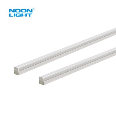 China Surface Mounted LED Linear Ceiling Light 8FT 60W 130lm/W 7800lm for sale