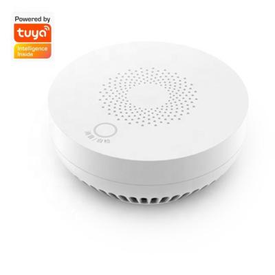 China Plastic Cover Smart Alarm Smoke Zigbee Detector Tuya App Control Household Sensor for sale